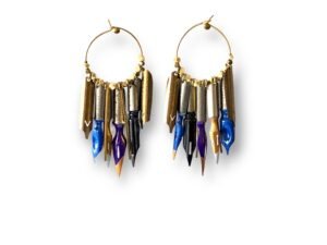 Boucles d'oreilles rondes plumes de calligraphie bleu Graffiti