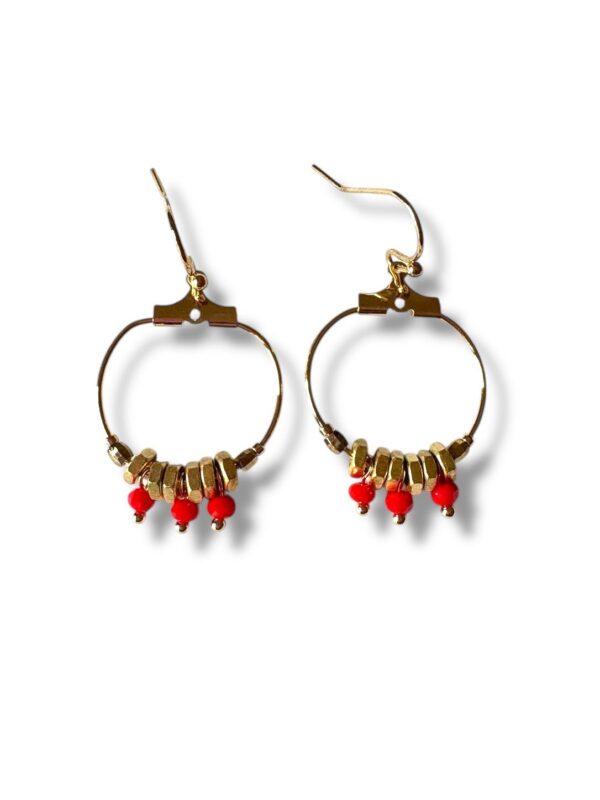 Boucles d'oreilles créoles écrous 3 perles rouge Oh la la ! - vue générale.