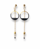 Boucles d'oreilles écrous émail noir Oh la la ! - vue portée.