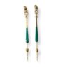 Boucles d'oreilles longues écrous émail vert Oh la la ! - Longues boucles d'oreilles avec émail vert, écrous en laiton brut et chaîne billes dorée.
