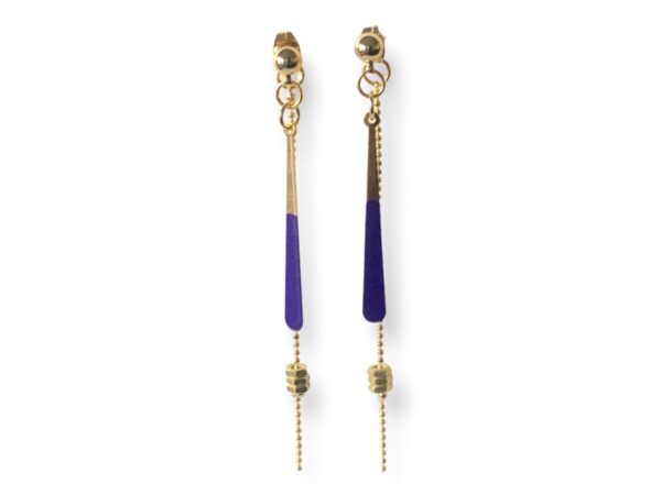 Boucles d'oreilles longues écrous émail violet Oh la la ! - Longues boucles d'oreilles avec émail violet, écrous en laiton brut et chaîne billes dorée.