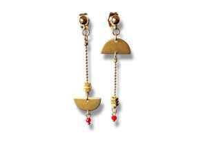 Boucles d'oreilles asymétriques demi-cercle rouge Oh la la !