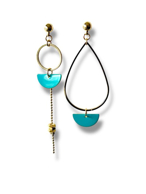 Boucles d'oreilles dépareillées émail turquoise Oh la la !