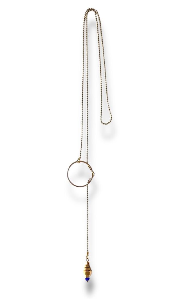 Long collier orignal fait main.