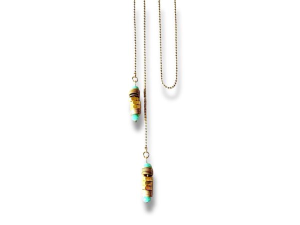 Collier cravate écrous turquoise Oh la la ! pensé par Margaux Coquelicot.