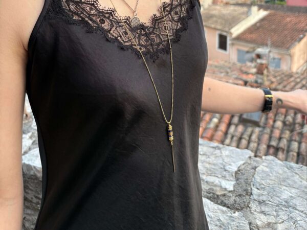 Long collier sautoir écrous.