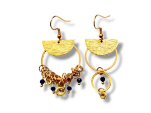 Boucles d'oreilles écrous dépareillées bleu Boucles d'oreilles écrous dépareillées bleu Oh la la !