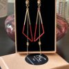 BO EMAIL TRIANGLE ROUGE B Boucles d'oreilles écrous triangle émail rouge Oh la la !