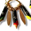 Boucles d'oreilles plumes calligraphie émail jaune rouge vert Graffiti