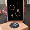 Boucles d'oreilles écrous asymétriques rond noir